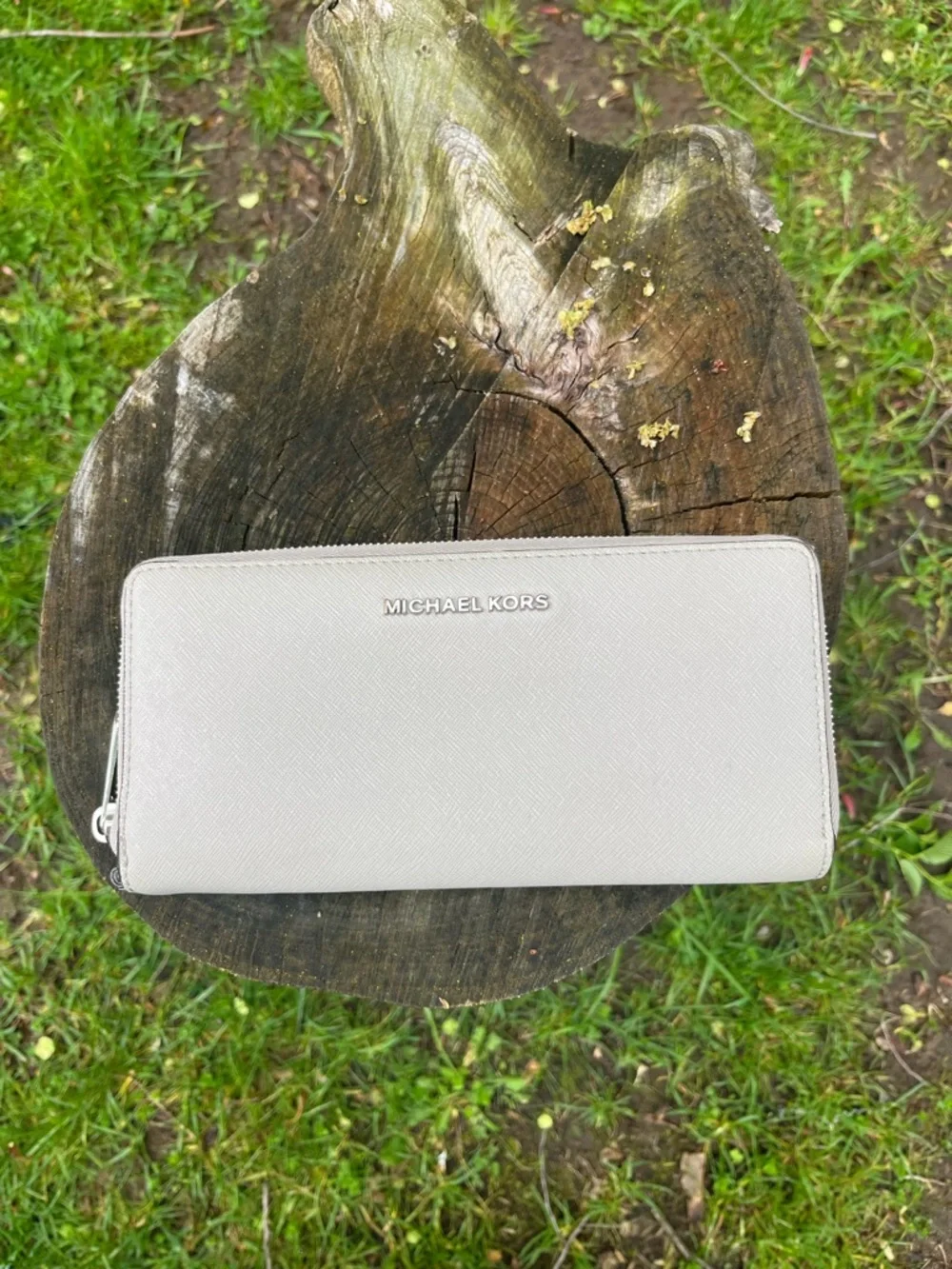 MICHAEL KORS JET SET TRAVEL CONTINENTAL WALLET - Picture 2 of 7